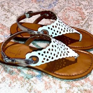 The White Sandal - Franco Sarto